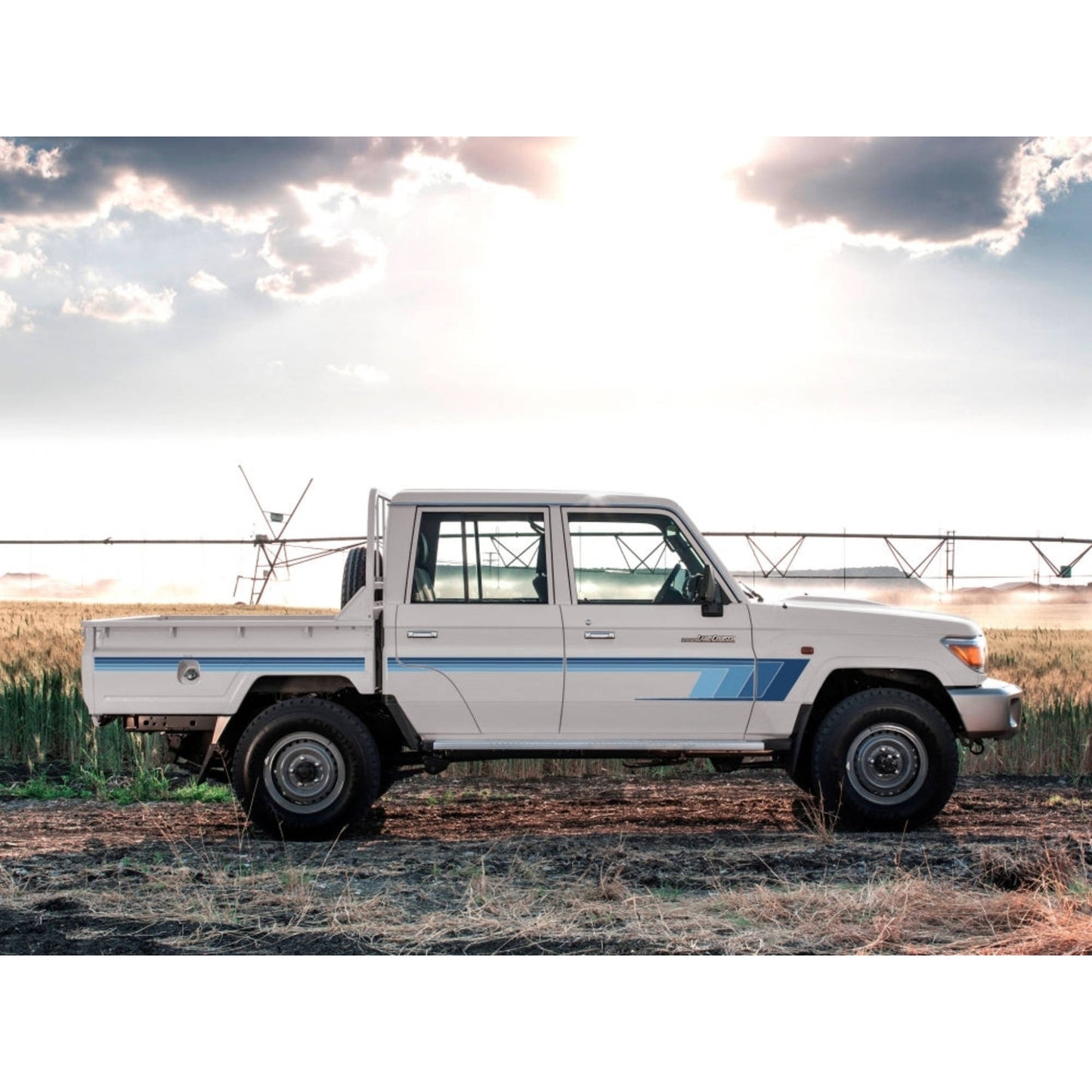 Decal Body Stripe Kit (Broome) for the Toyota LandCruiser 79 Series Dual Cab (2012-) (view 10)