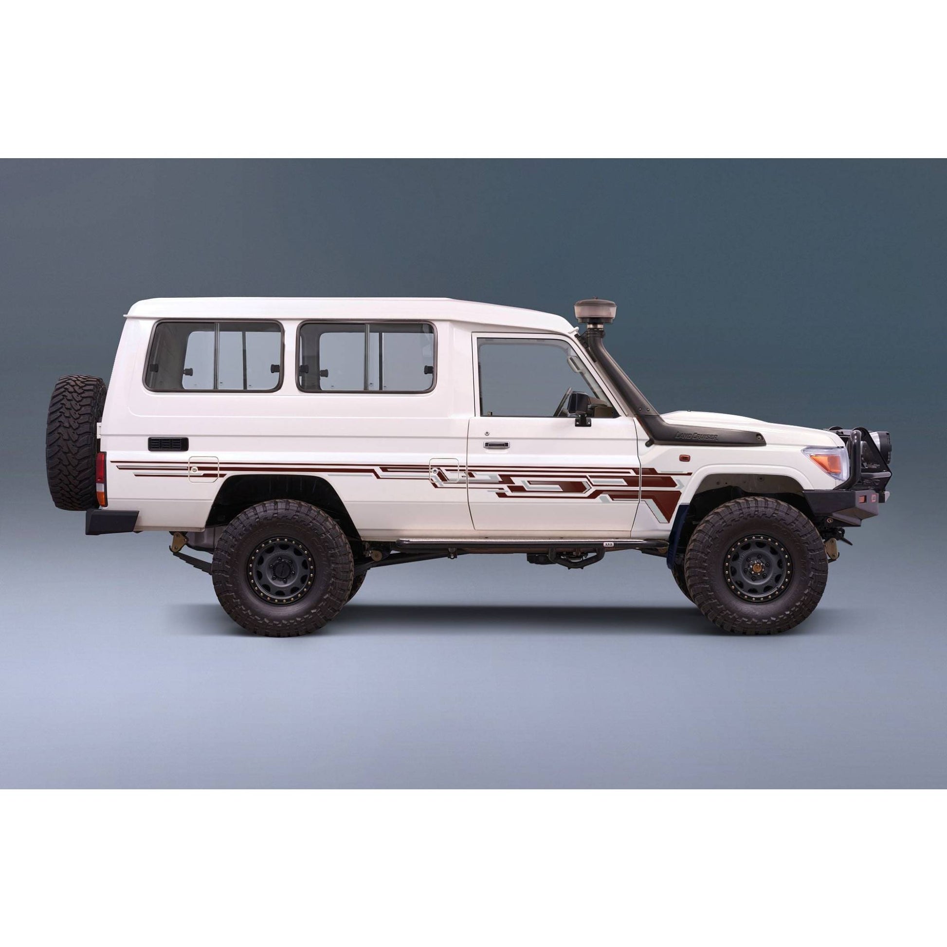 Decal Body Stripe Kit (Doha) for the Toyota LandCruiser 78 Series Troop Carrier (1999-) (view 2)