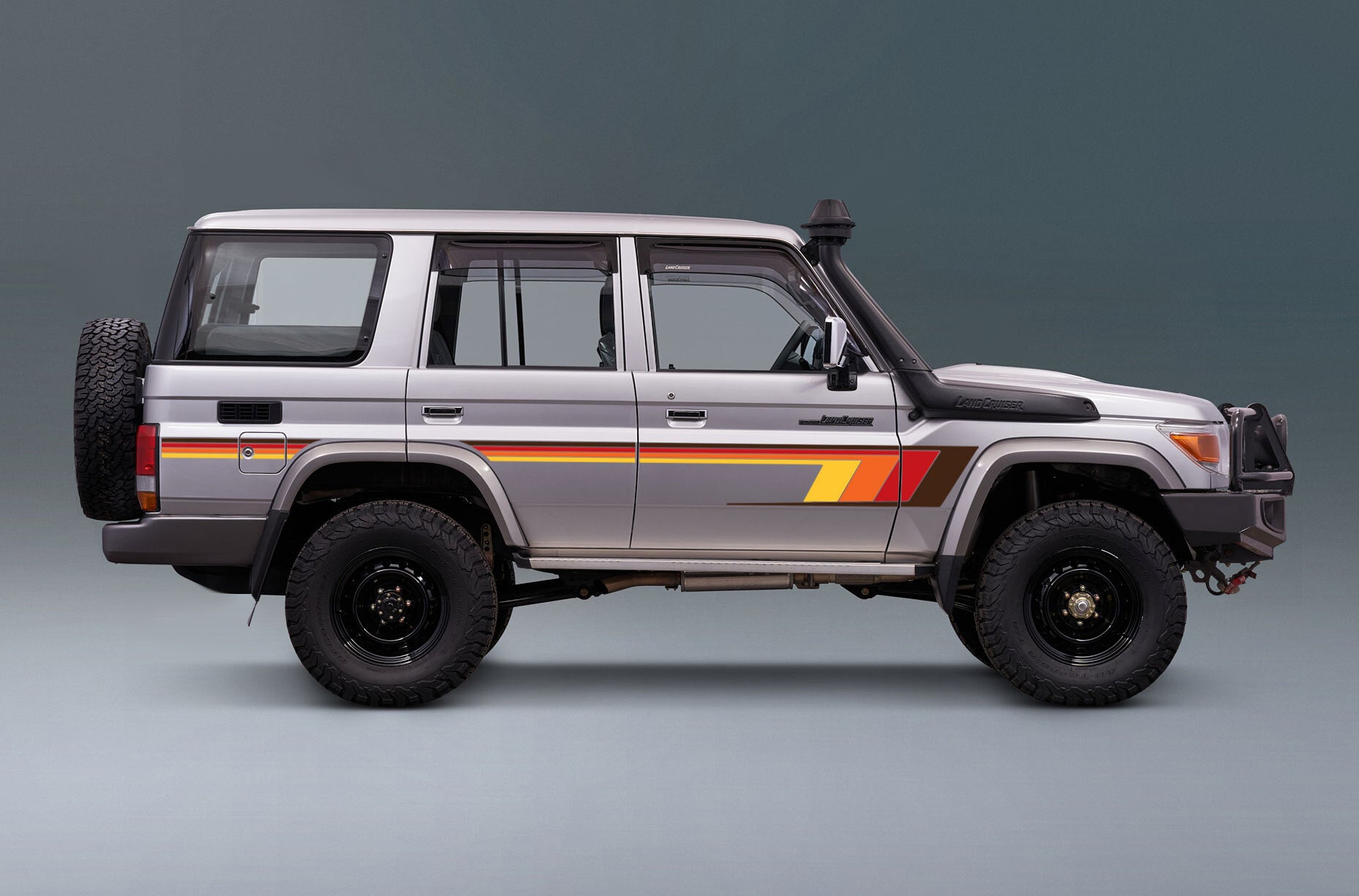70 Series Land Cruiser Decal Body Stripe Kit (Broome) - 76 Series (2007-)